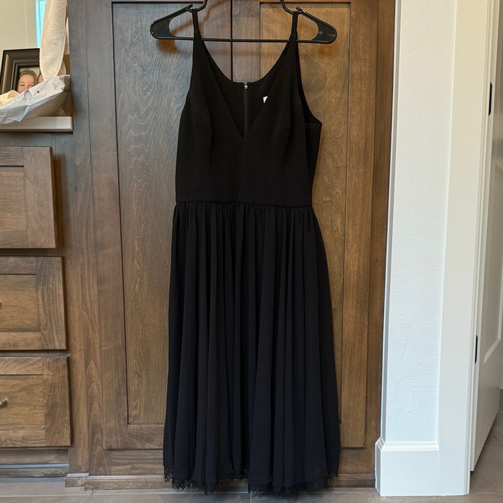 Dress the Population Women's Alicia Plunging Sleeveless Fit and Flare Midi Dress
